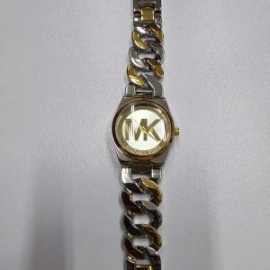 MICHAEL KORS Stainless Steel fashionable Men's watches Code : 5885